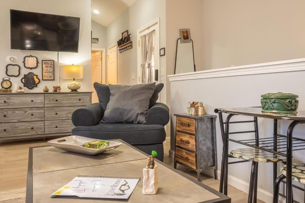 Sasquatch Lodge E Sleeps 13 Гетлинбург Екстериор снимка