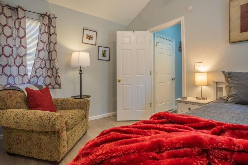 Sasquatch Lodge E Sleeps 13 Гетлинбург Екстериор снимка