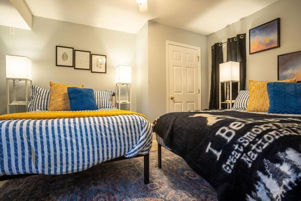 Sasquatch Lodge E Sleeps 13 Гетлинбург Екстериор снимка