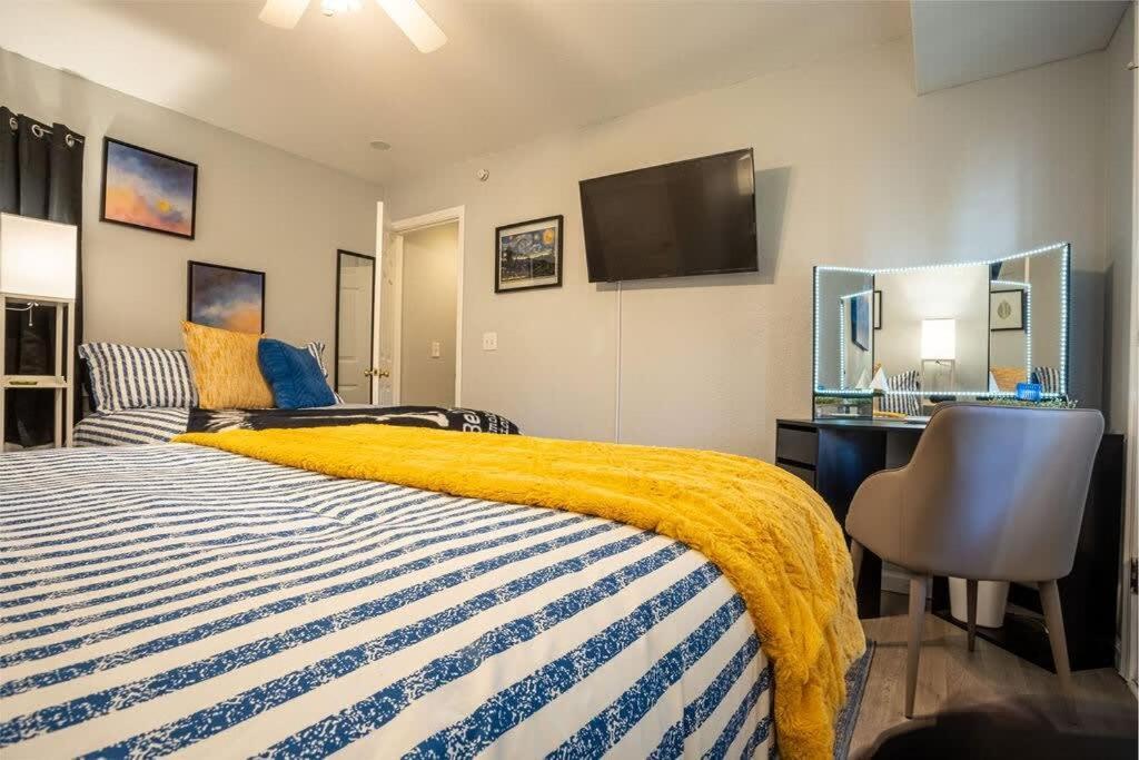 Sasquatch Lodge E Sleeps 13 Гетлинбург Екстериор снимка