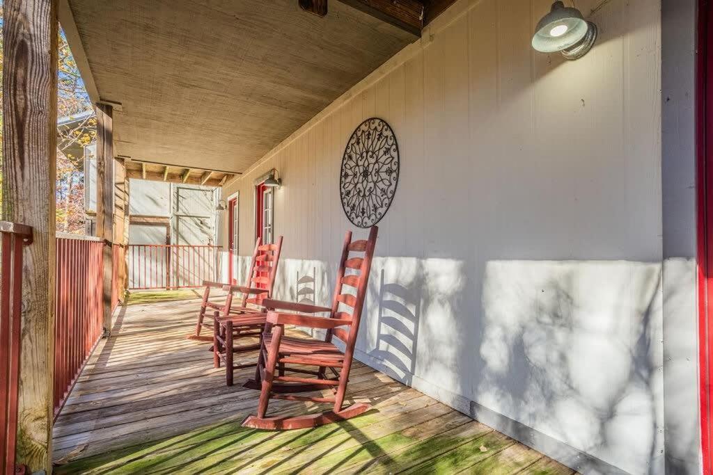 Sasquatch Lodge E Sleeps 13 Гетлинбург Екстериор снимка