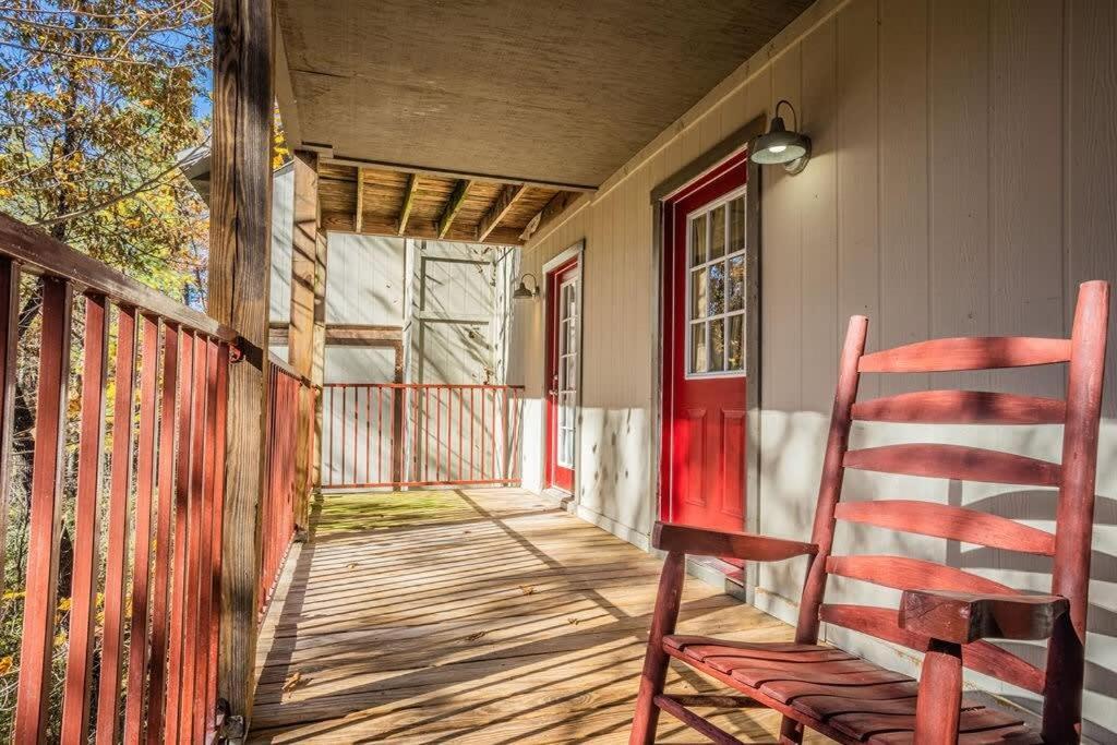 Sasquatch Lodge E Sleeps 13 Гетлинбург Екстериор снимка