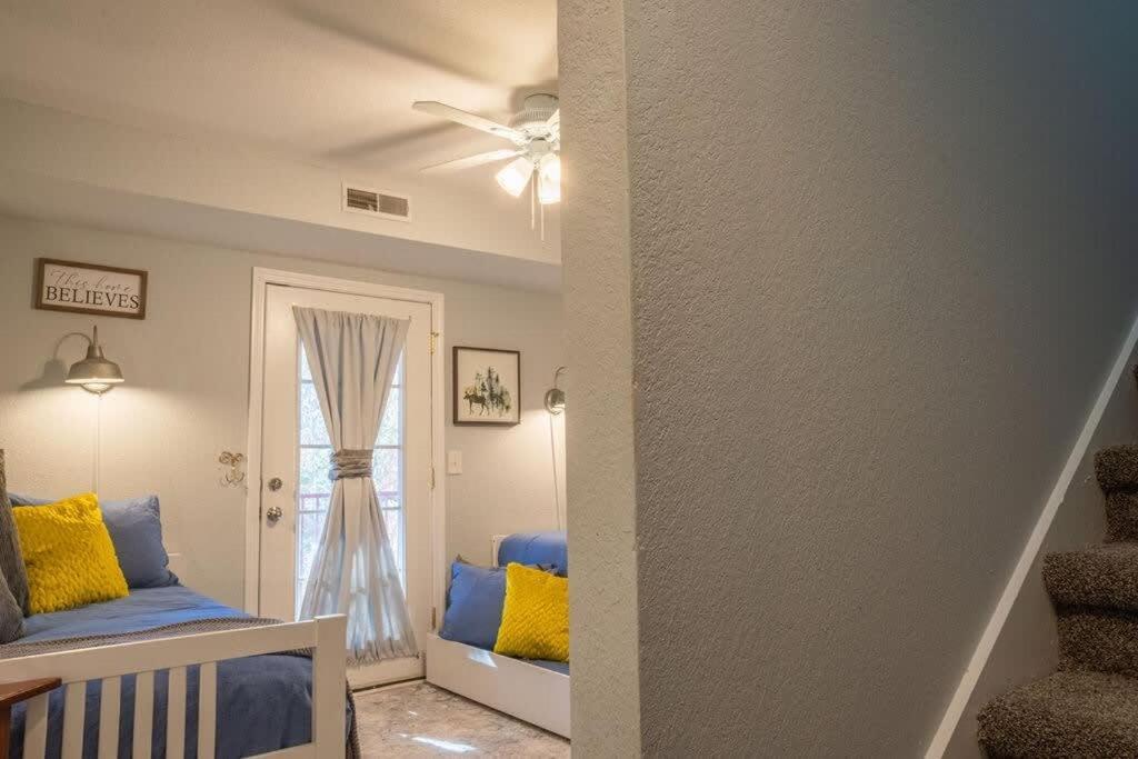Sasquatch Lodge E Sleeps 13 Гетлинбург Екстериор снимка