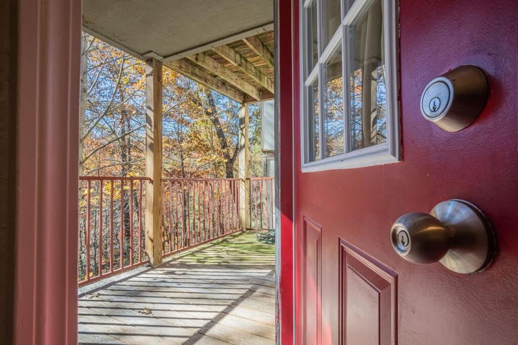 Sasquatch Lodge E Sleeps 13 Гетлинбург Екстериор снимка